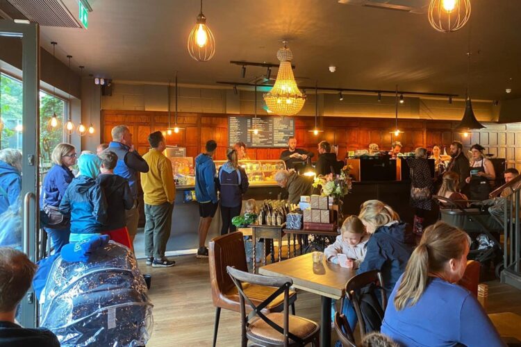 200 degrees west bridgford