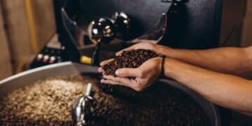 A new study published in Scientific Reports has shown that all Arabica coffee follows the same colour development pattern during roasting.