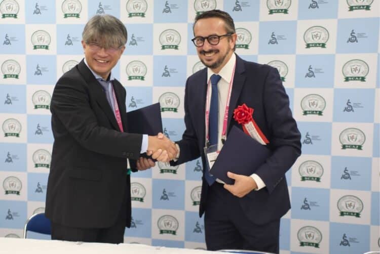 The Specialty Coffee Association of Japan and the Specialty Coffee Association have signed a MoU at the SCAJ Conference in Tokyo.