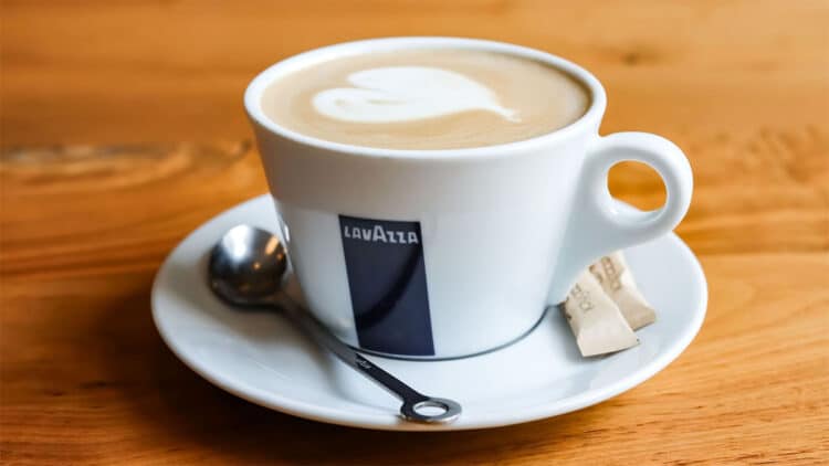 Lavazza has signed an agreement with American Airlines.