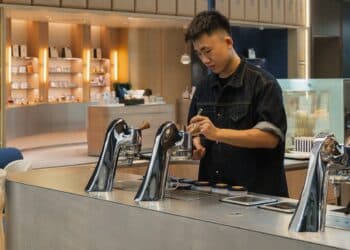 The Modbar Tea portafilter and firmware will be available as a package for new Modbar purchases, or as a retrofit kit for existing installations.