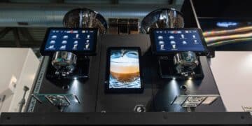 Latte Art Factory says the BaristaOne Touch Series is the only coffee machine with a fully separate ad screen.