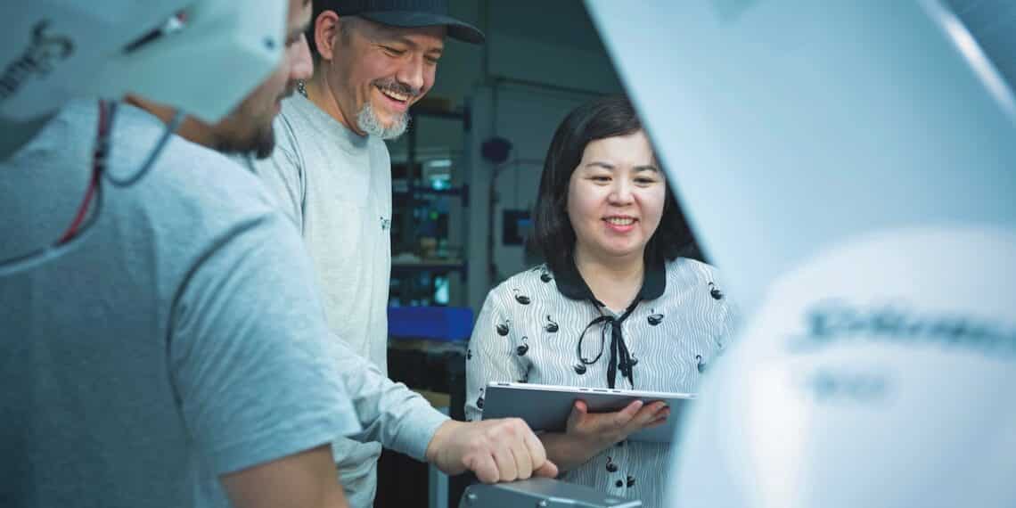 The digital ecosystem treats production data as a strategic asset and links factory-floor events with business systems in real time. Image: Rychiger